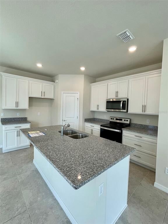 Property Photo:  5722 Wooden Pine Drive  FL 32829 