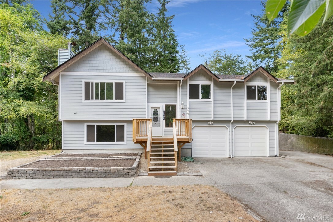 Property Photo:  1529 SE Shadowood Dr  WA 98367 