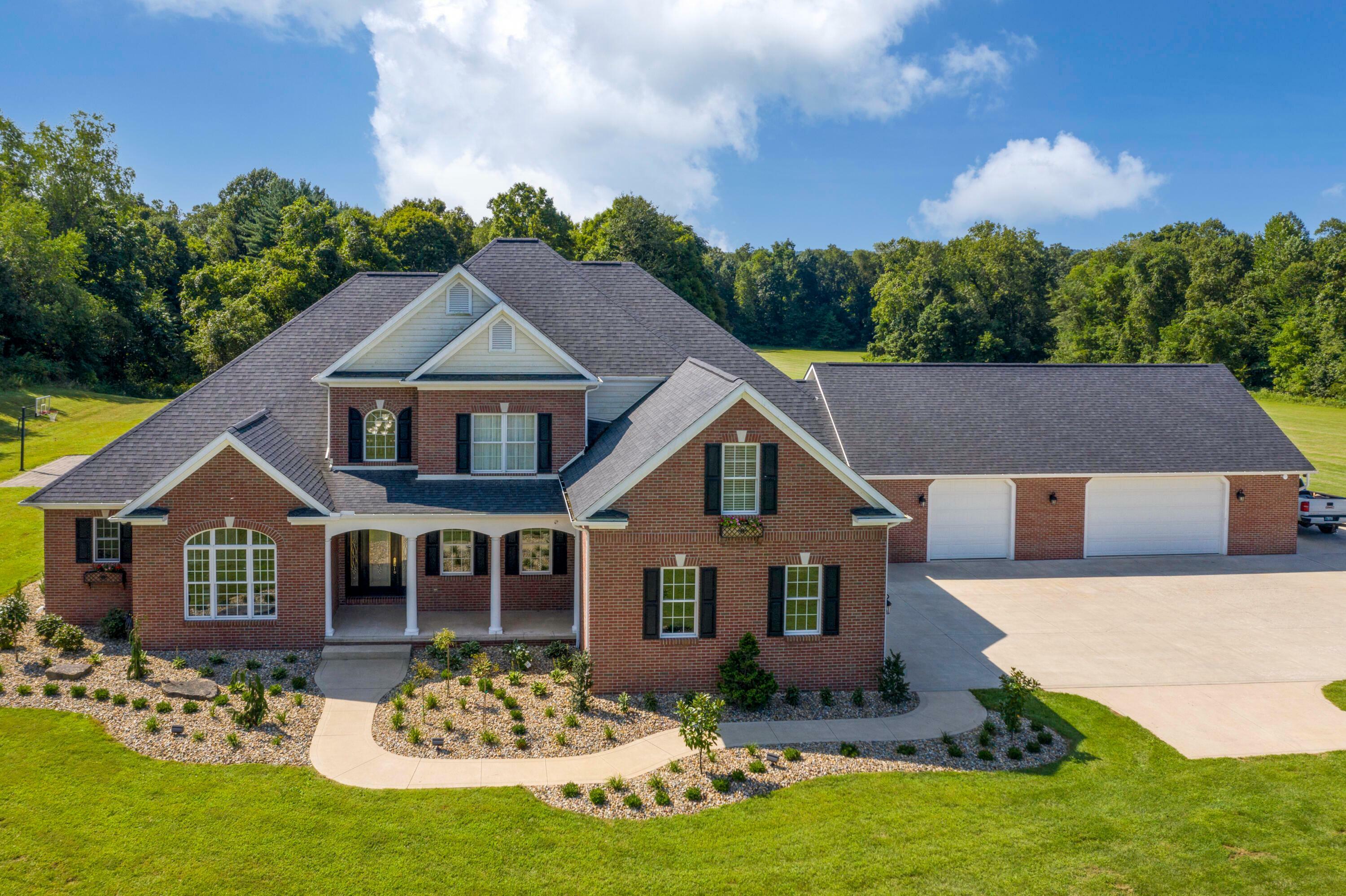 Property Photo: 18066 Nashport Road OH 43830