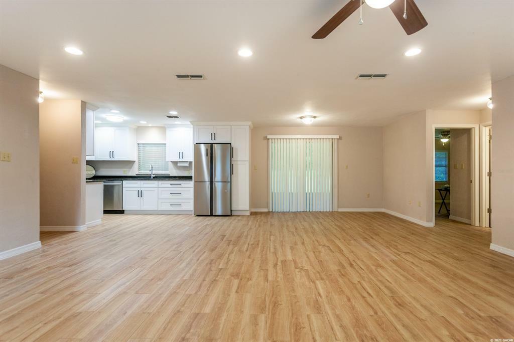 Property Photo:  5455 SW 35th Way  FL 32608 