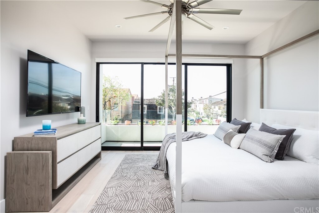 Property Photo:  418 Fernleaf Avenue  CA 92625 
