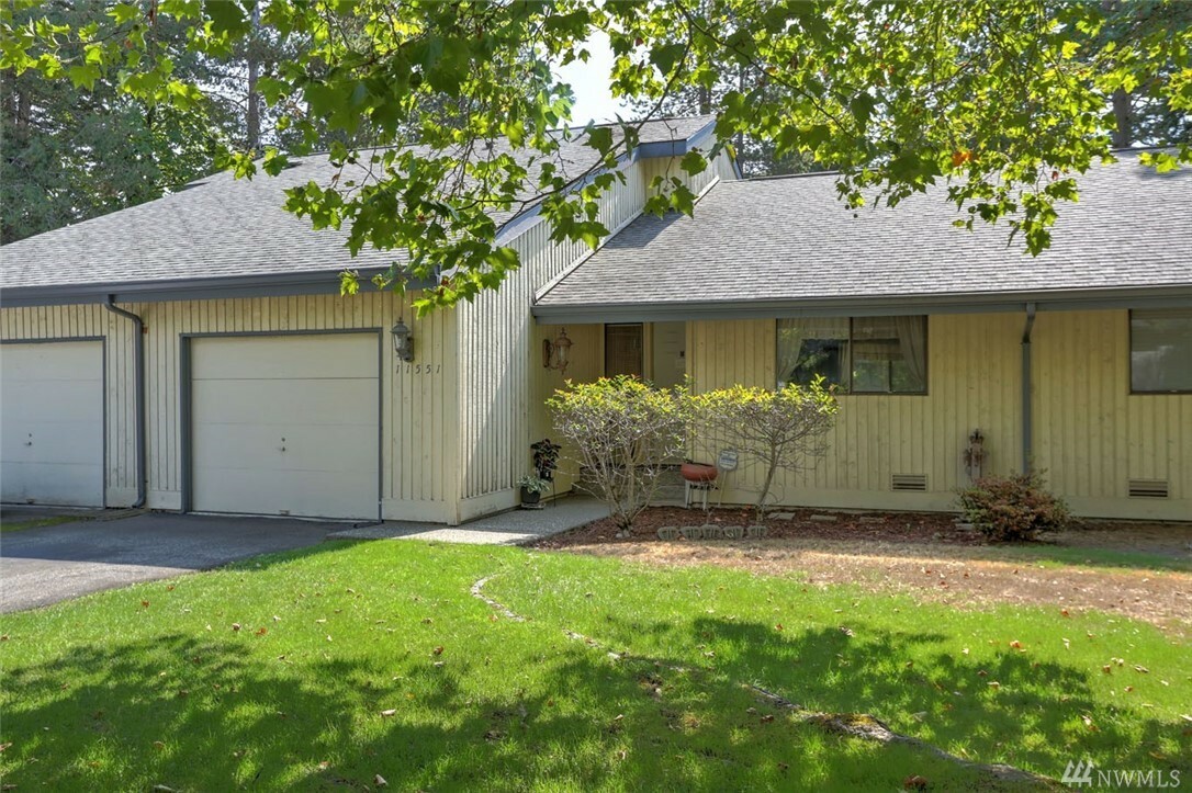 Property Photo:  11551 SE 173rd St  WA 98055 