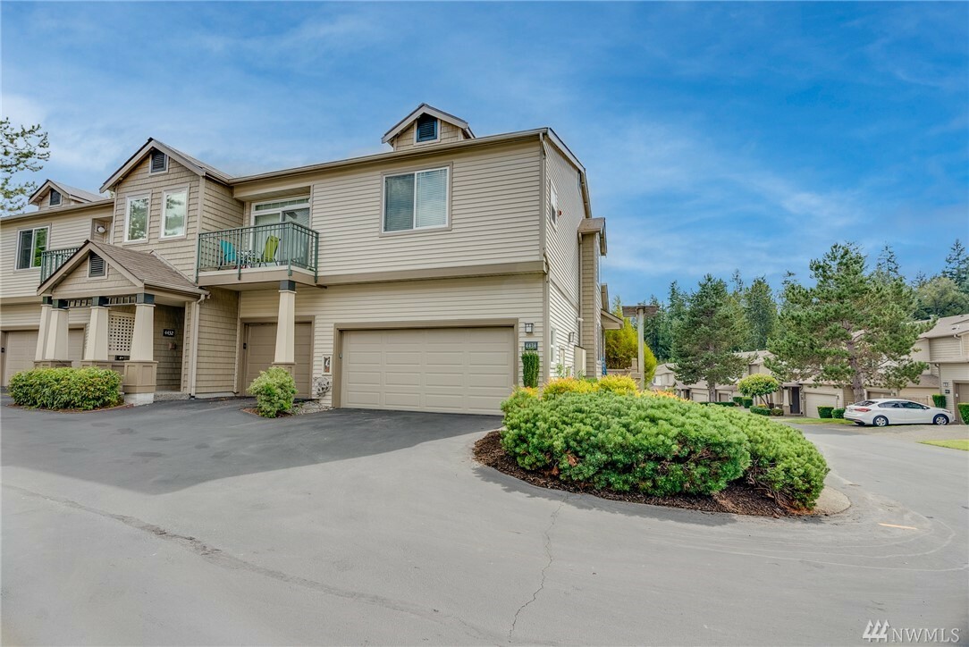 Property Photo: 4434 248th Lane SE 4434 WA 98029