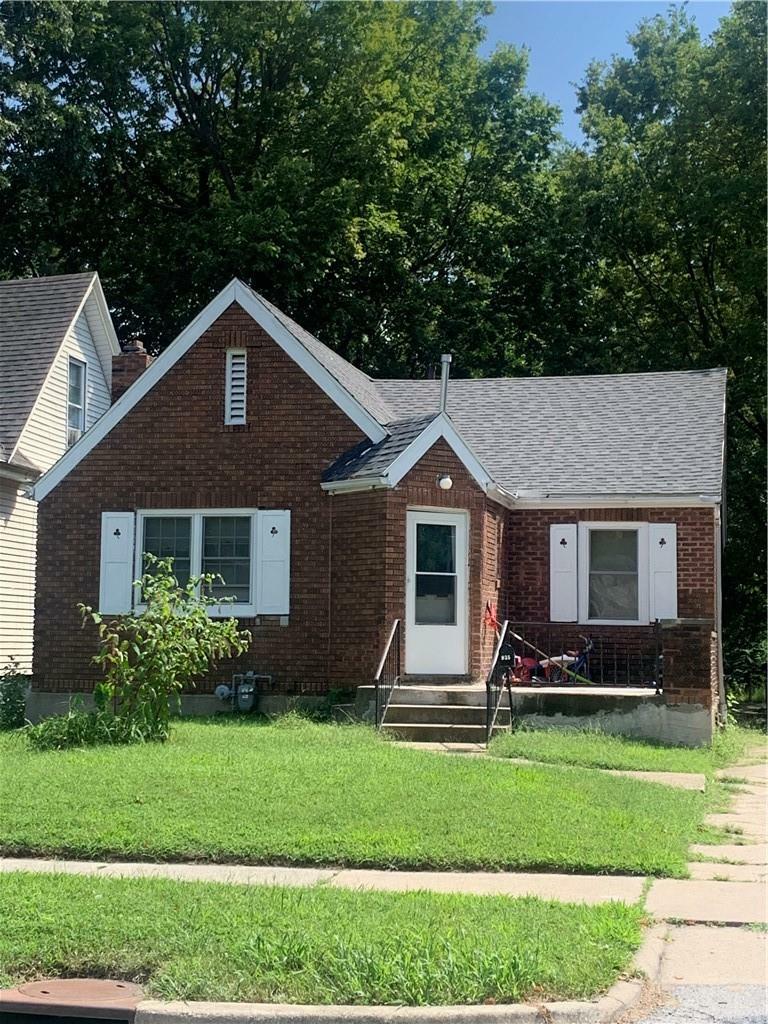 Property Photo:  935 E Cantrell Street  IL 62521 