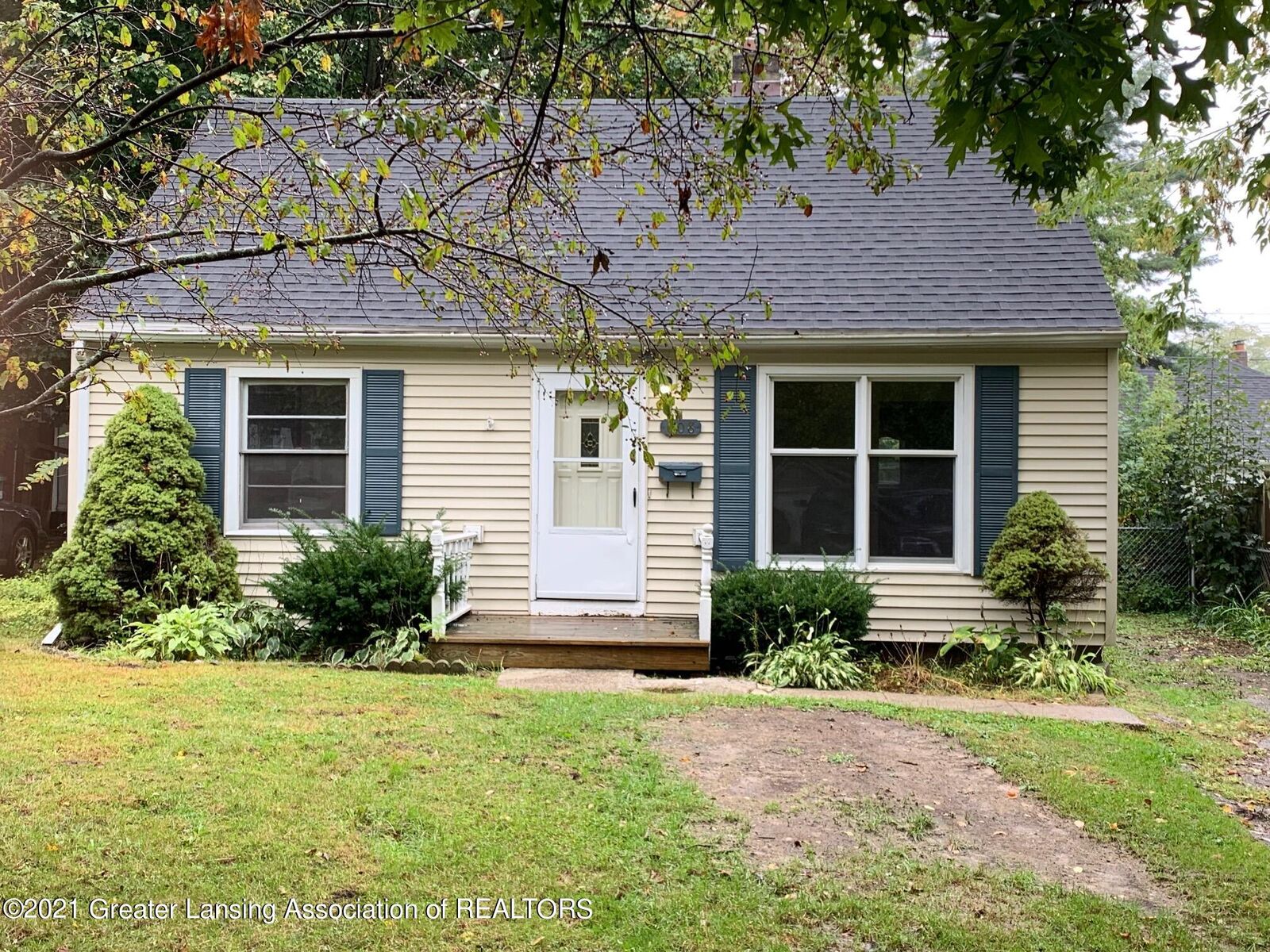 Property Photo:  608 S Park Boulevard  MI 48910 