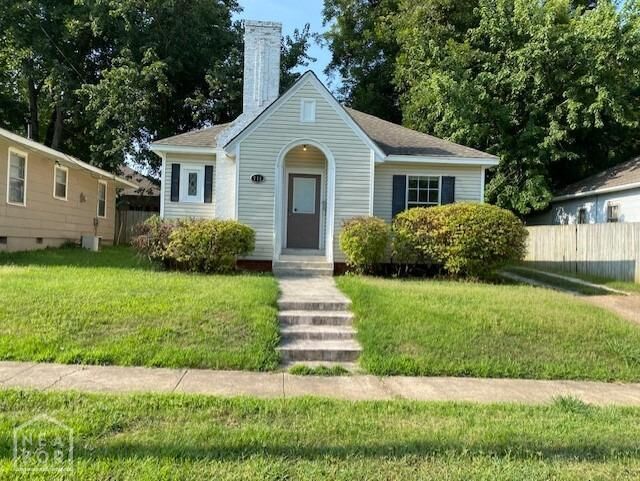 Property Photo:  711 W Oak Avenue  AR 72401 