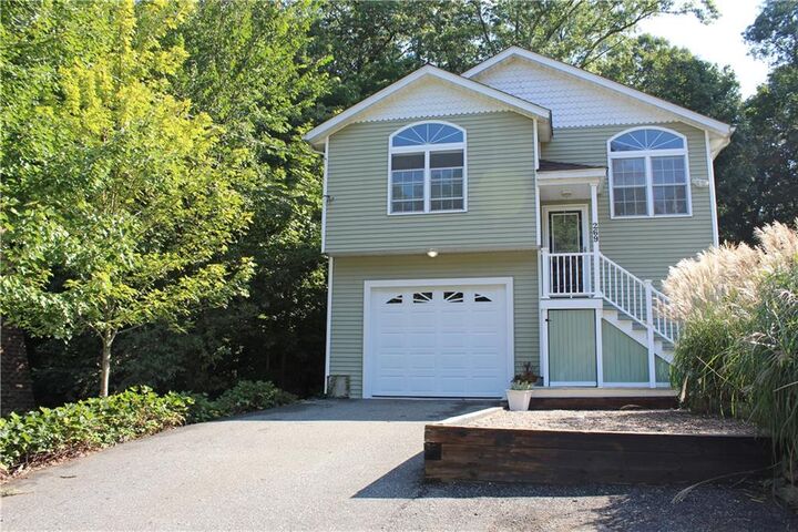 269 Lippitt Av  Cumberland RI 02864 photo