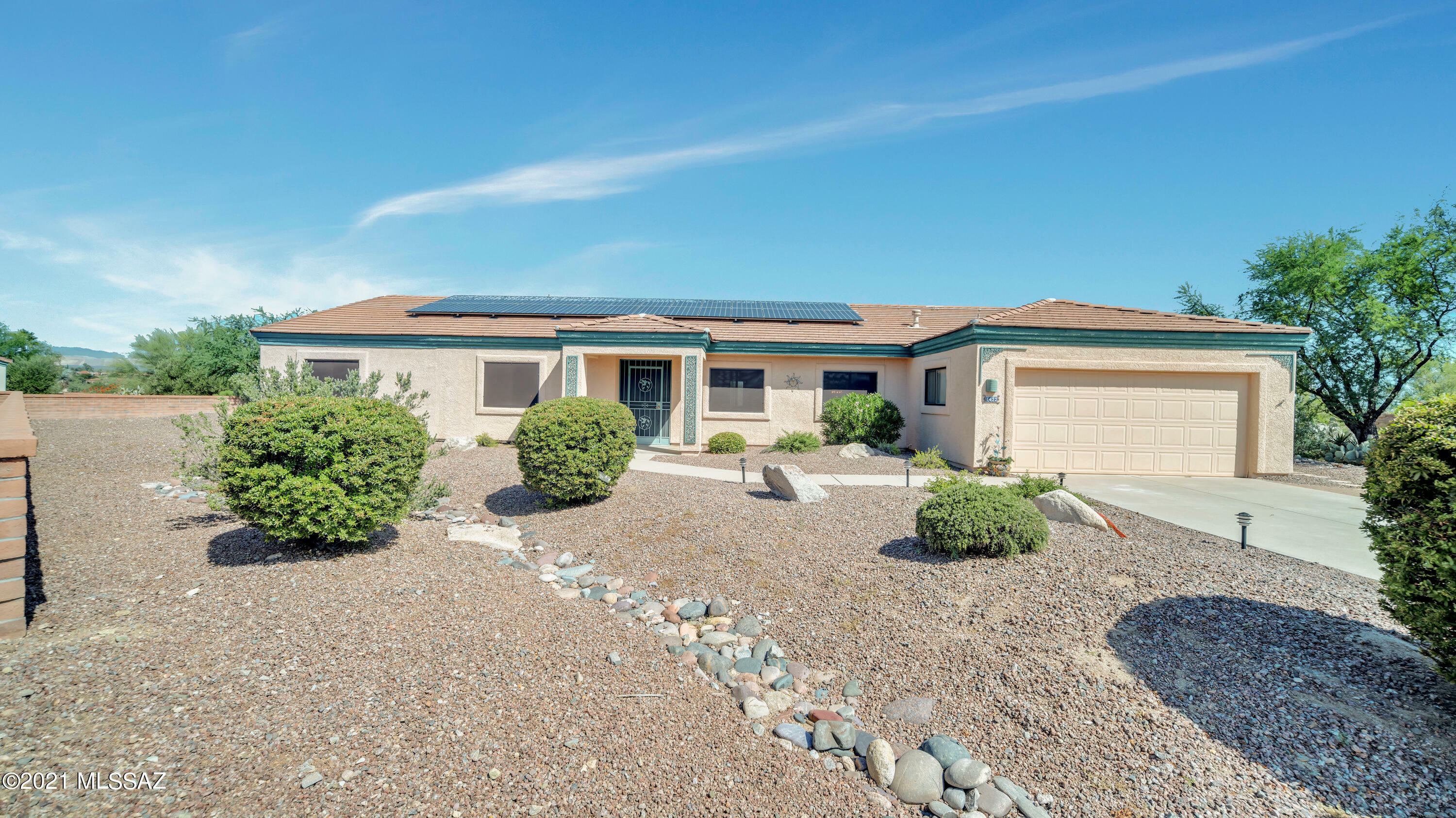 Property Photo:  1422 W Hidden Crest Court  AZ 85622 