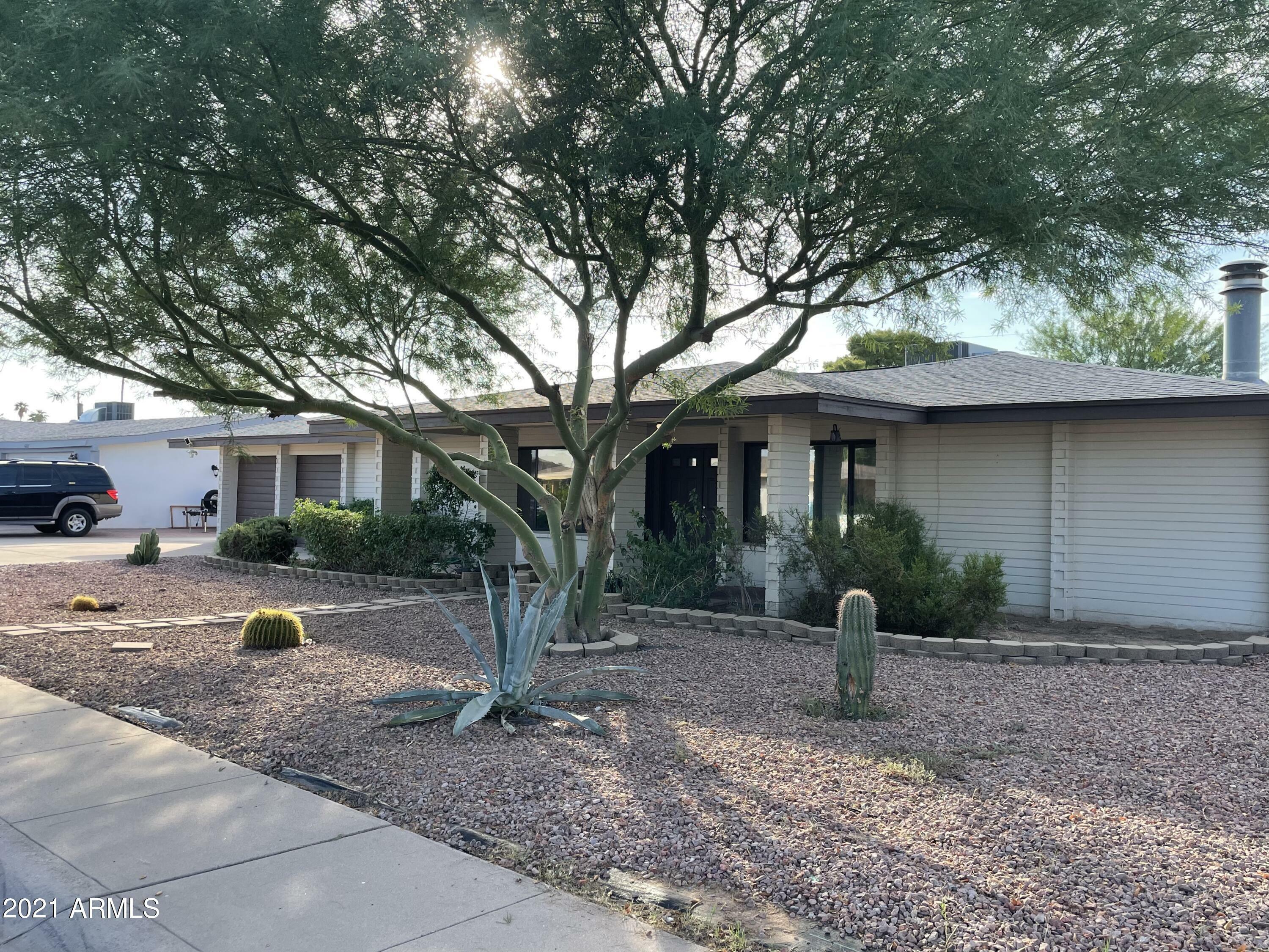Property Photo: 6233 W Elm Street AZ 85033