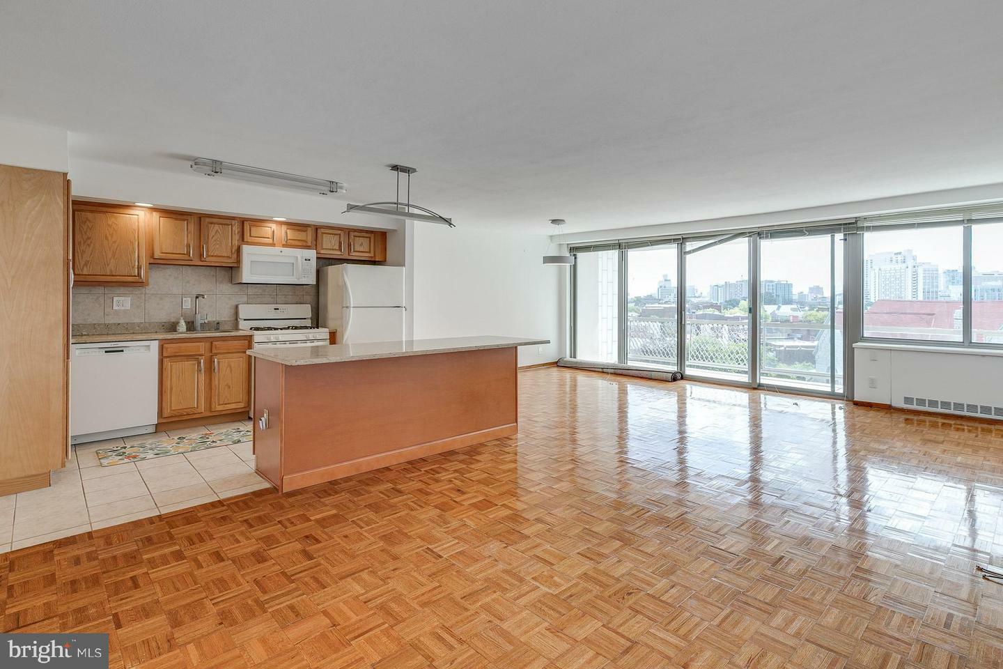 Property Photo:  2401 Pennsylvania Avenue 10B30  PA 19130 