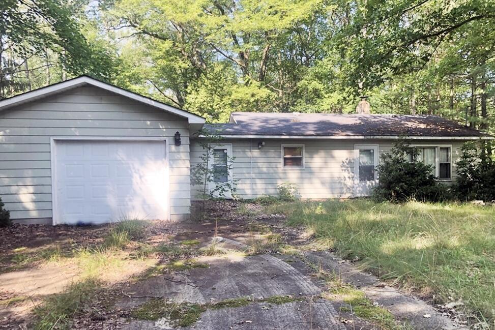 Property Photo: 9117 Crescent Drive MI 49332