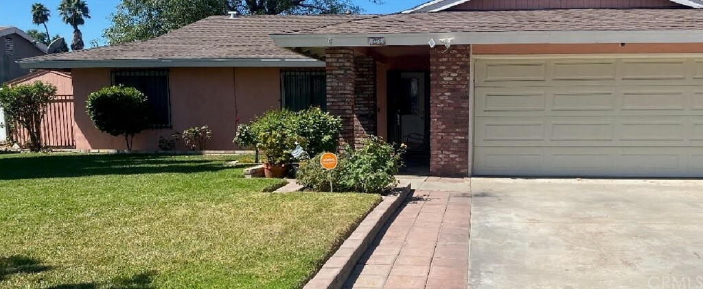 Property Photo:  9076 Palm Lane  CA 92335 