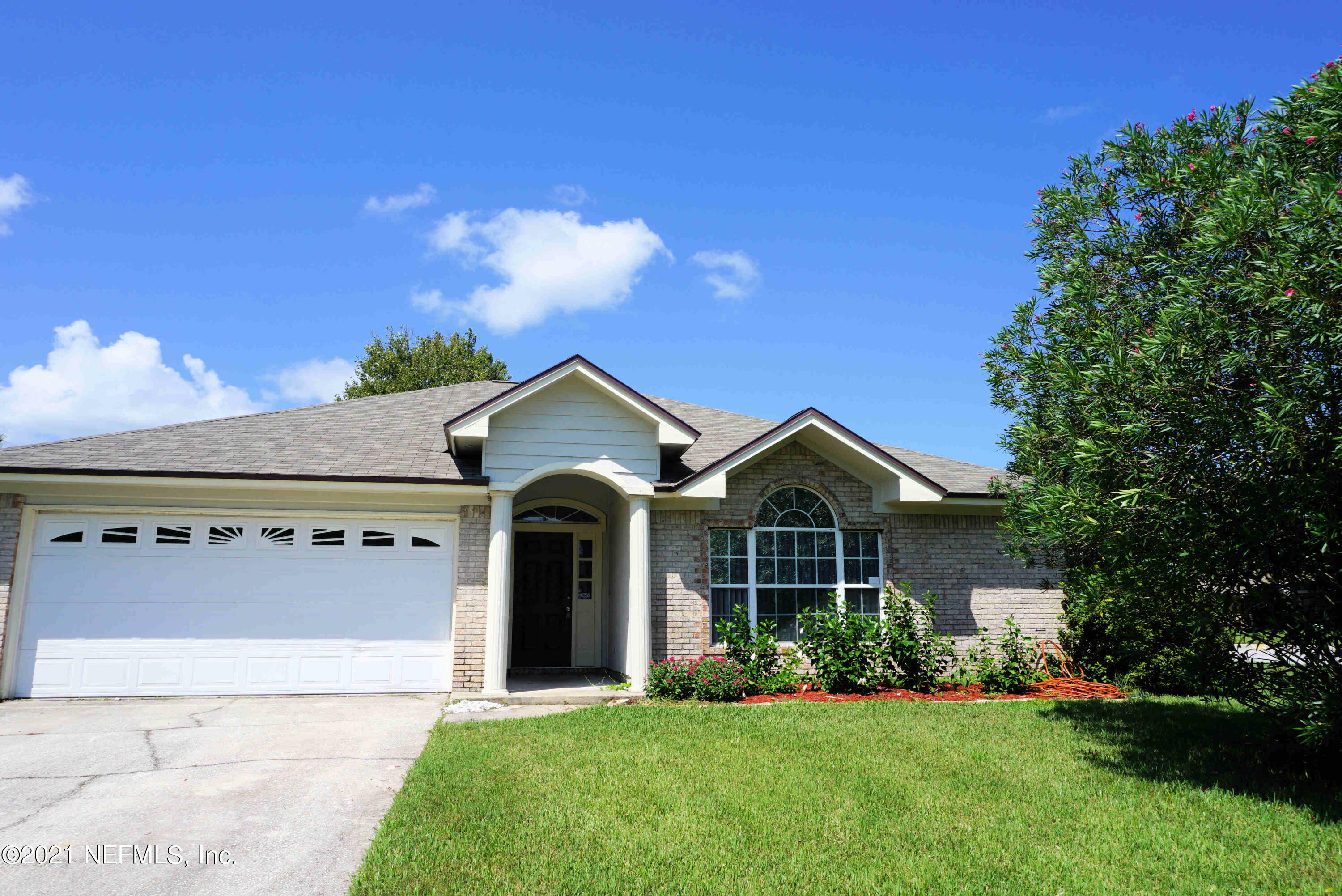 Property Photo: 2502 Twin Springs Drive S FL 32246