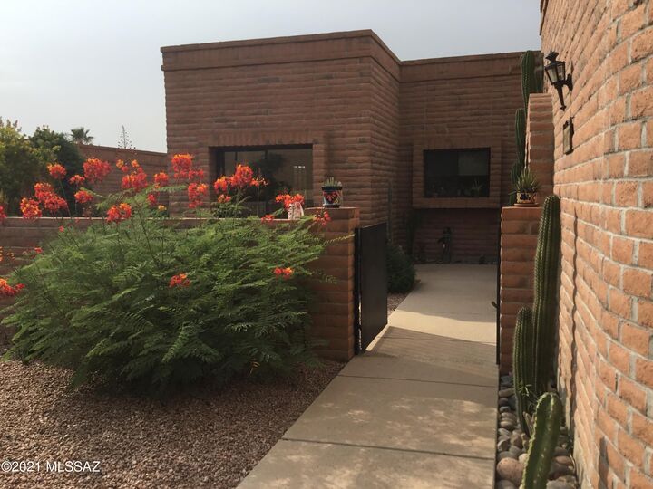 1875 W Ashbrook Drive  Tucson AZ 85704 photo