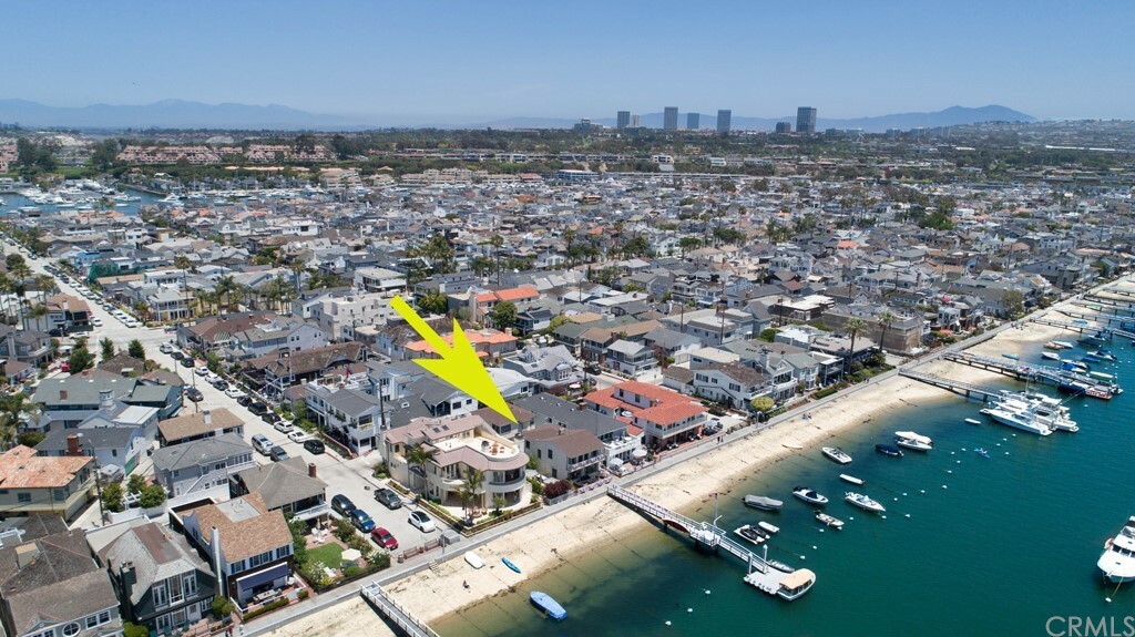 Property Photo: 602 S Bay Front CA 92662