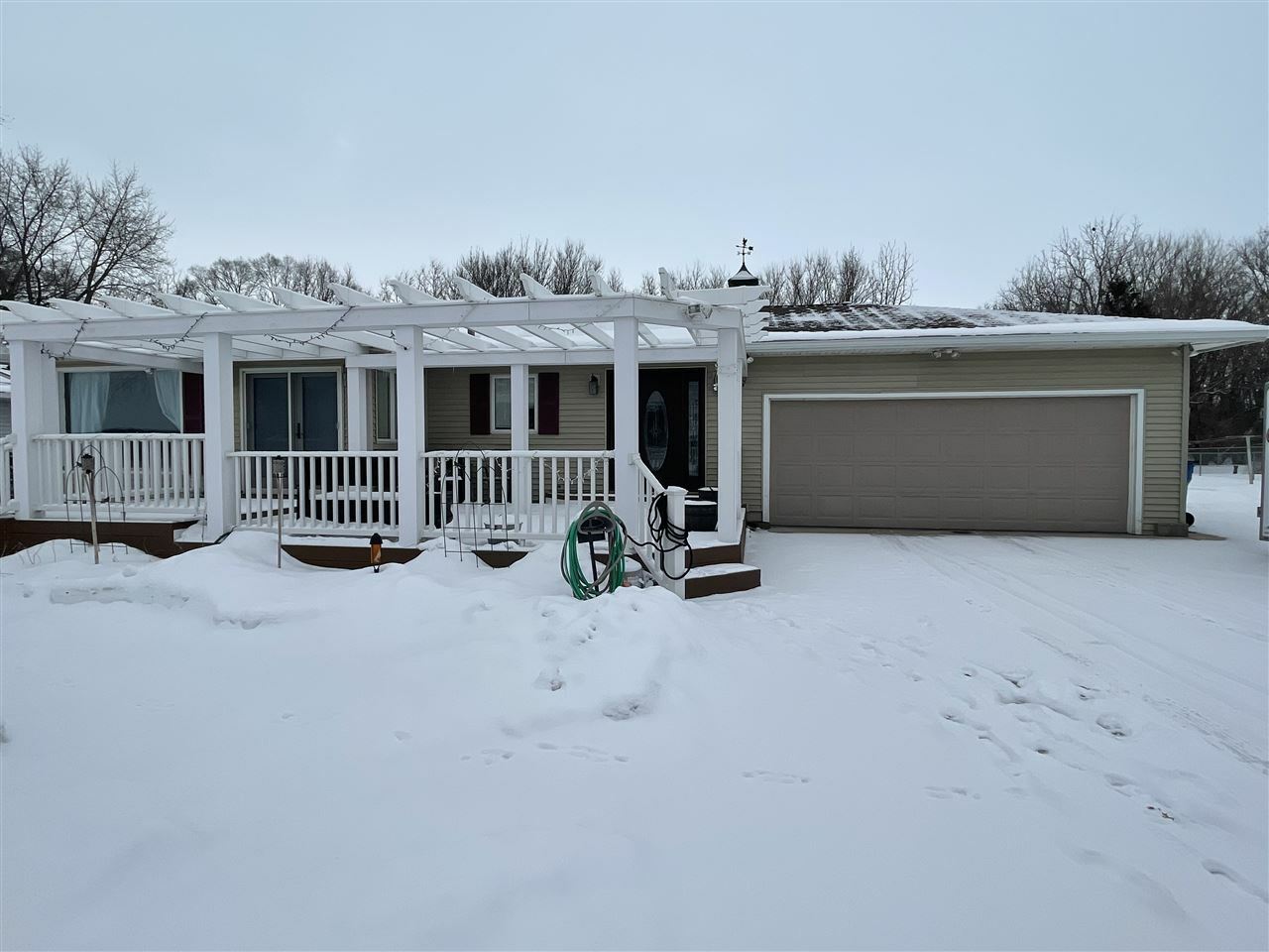 Property Photo:  4722 Washburn Road  IA 50702 