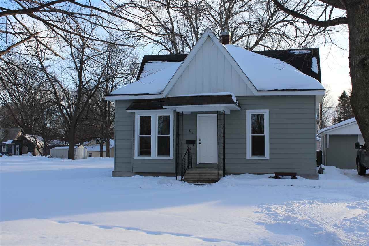 Property Photo:  320 W Washington Street  IA 50670 