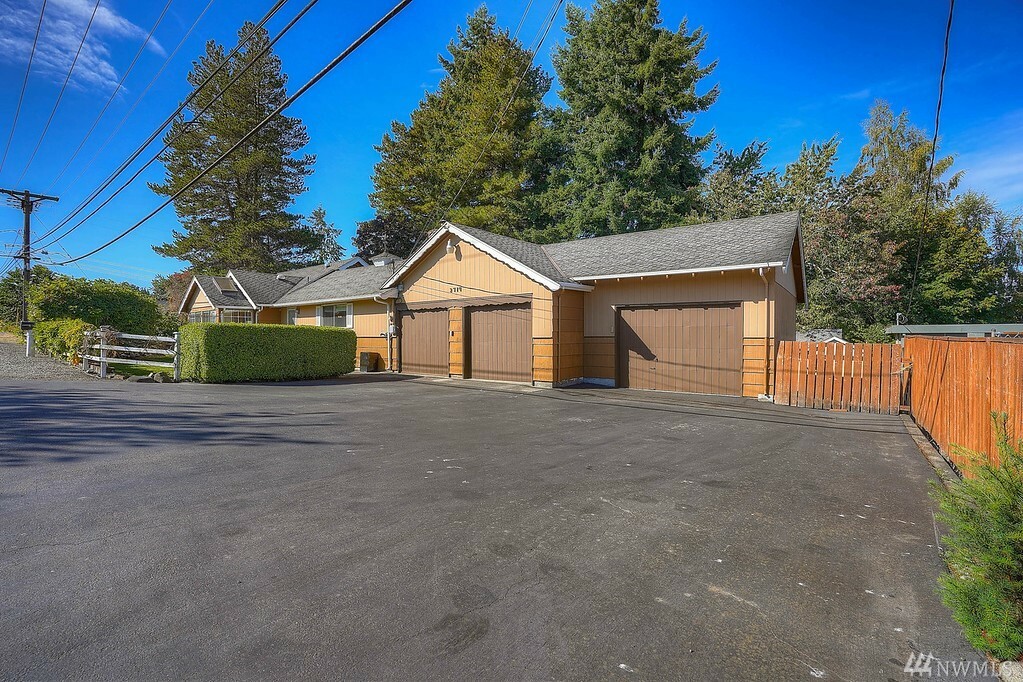 Property Photo:  2714 Louise Ave W  WA 98466 