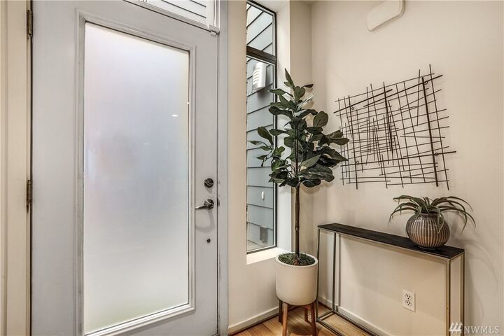 Property Photo:  1818 11th Ave C  WA 98122 