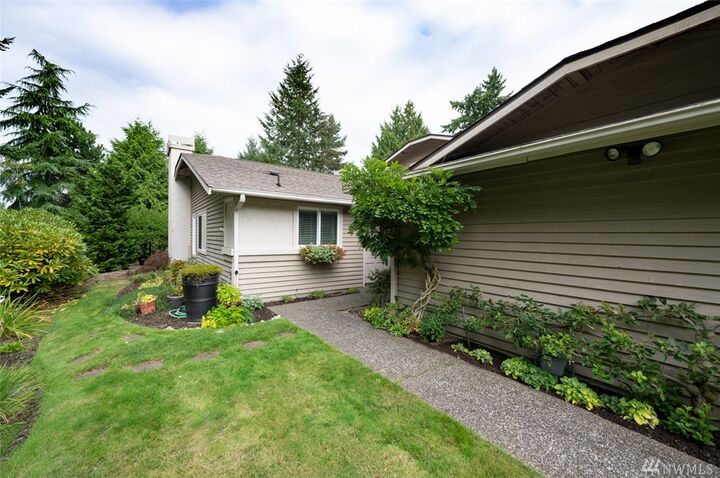 Property Photo:  4810 SW 317th Lane A  WA 98023 