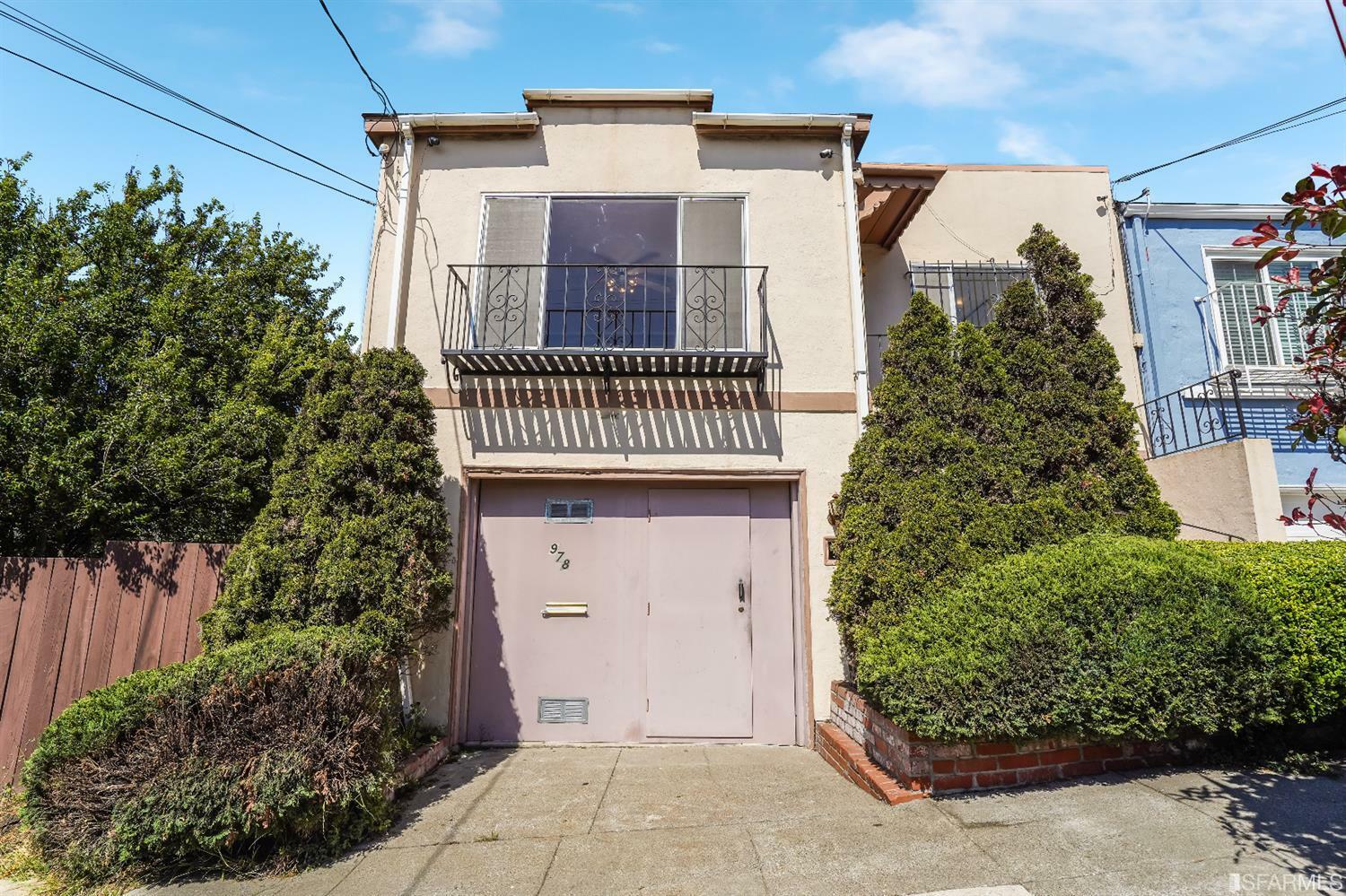 Property Photo: 978 Le Conte Avenue CA 94124