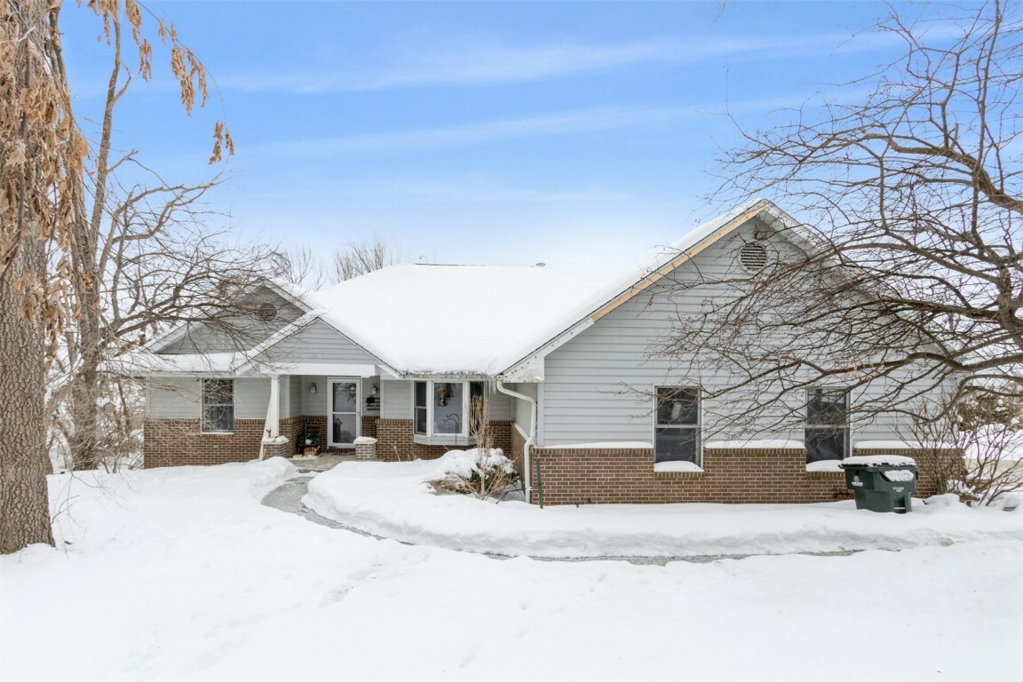 Property Photo:  3735 Rogers Road NW  IA 52404 