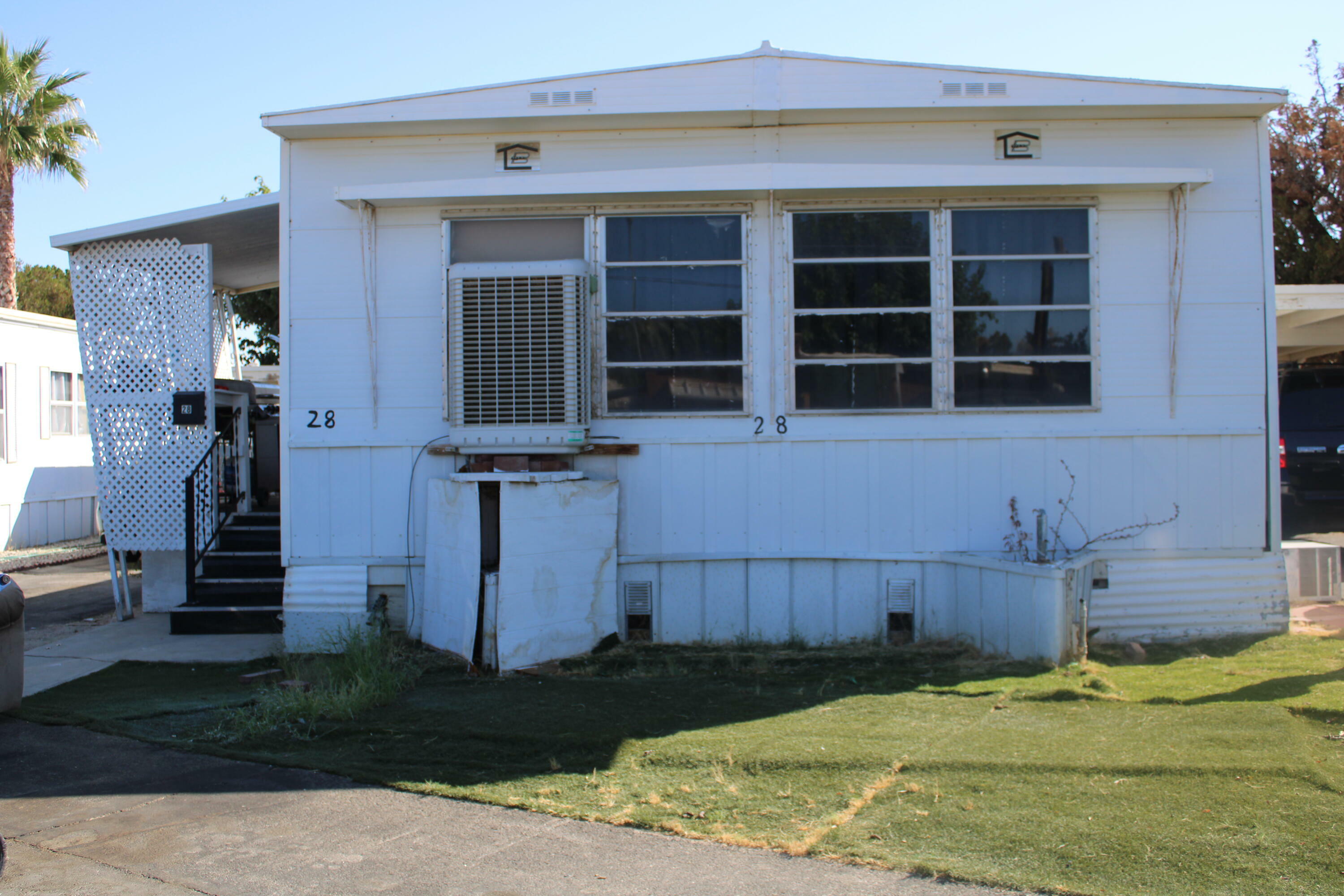 Property Photo:  1304 E Avenue I 28  CA 93535 