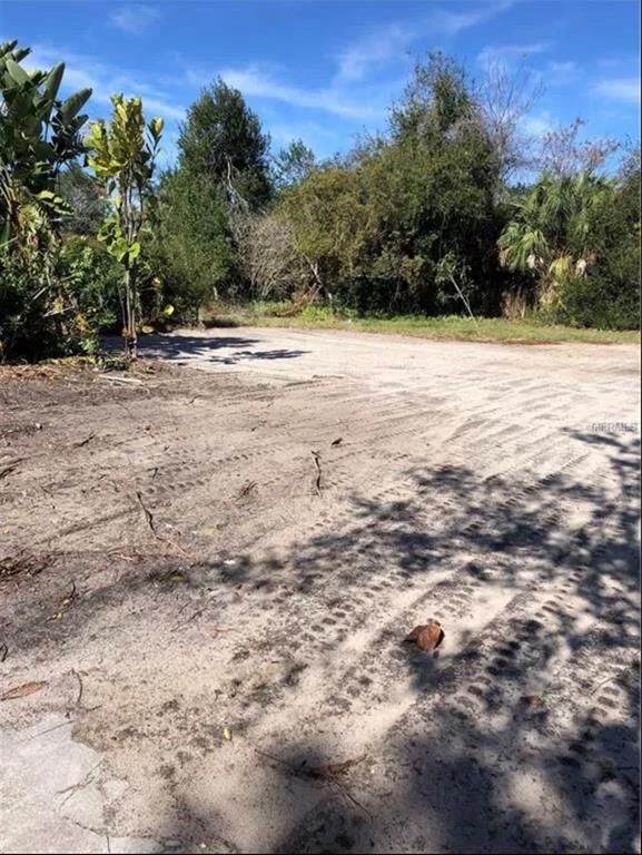Property Photo: 102 Bell Place FL 32792