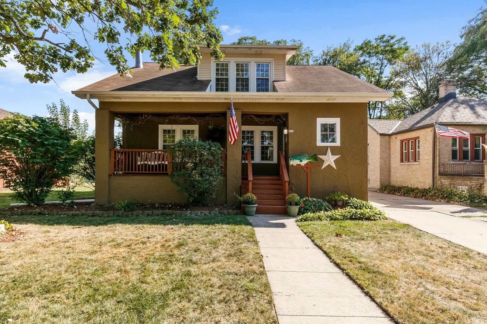 Property Photo: 305 Olmsted Road IL 60546