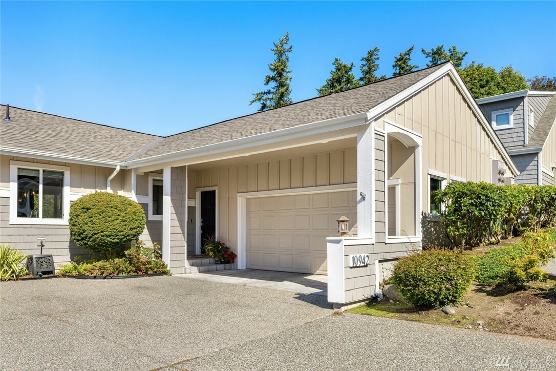 Property Photo:  10942 W Villa Monte Dr  WA 98275 