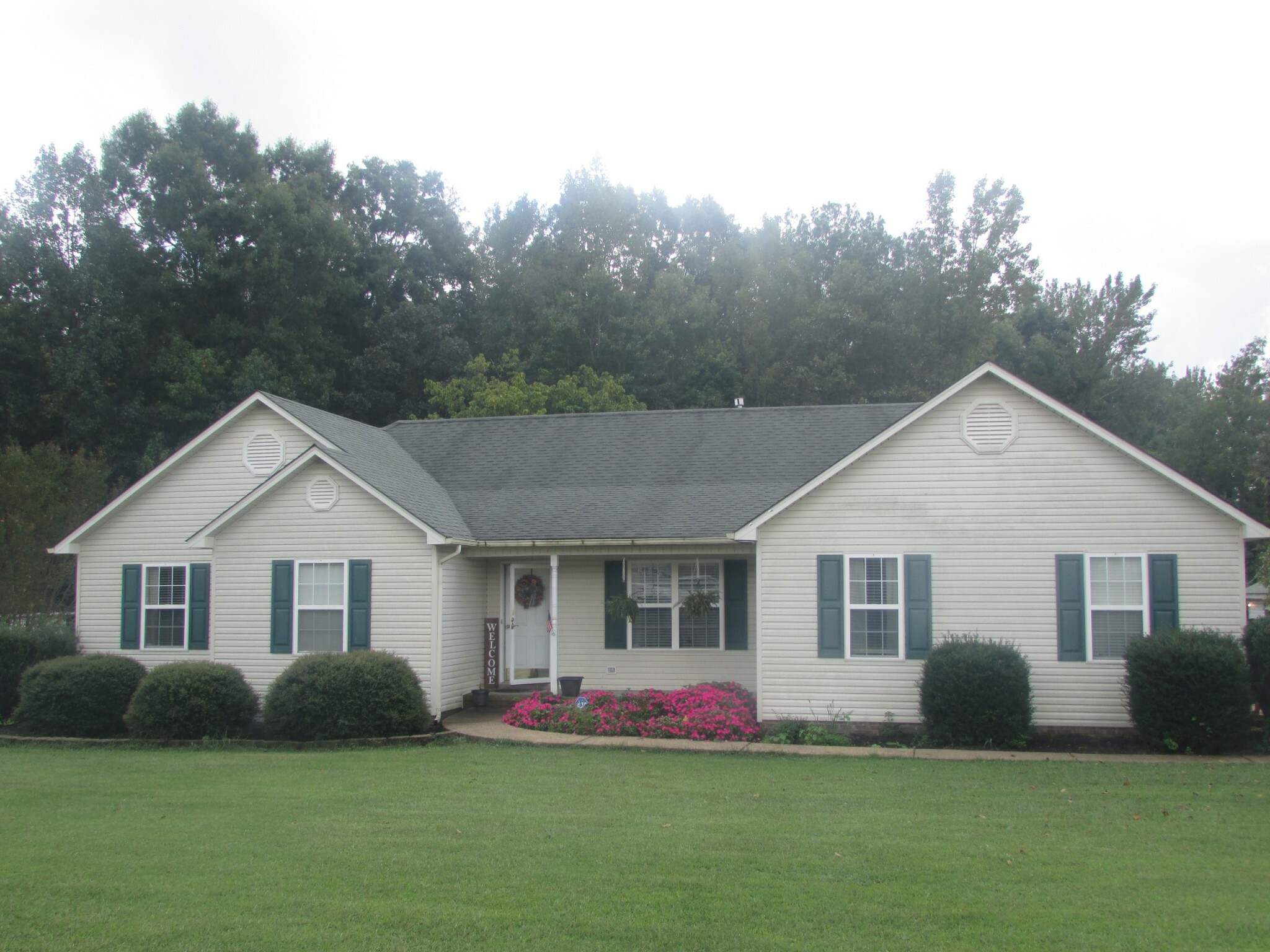 Property Photo:  8 Harding Rd W  TN 38468 