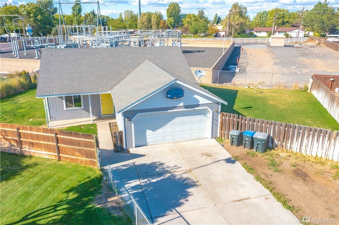 Property Photo:  1320 S Cougar Dr  WA 98837 