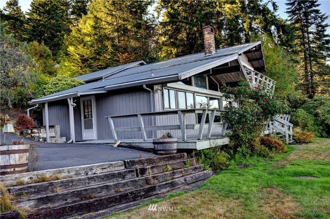 Property Photo:  7130 Sandy Point Beach Road NE  WA 98516 