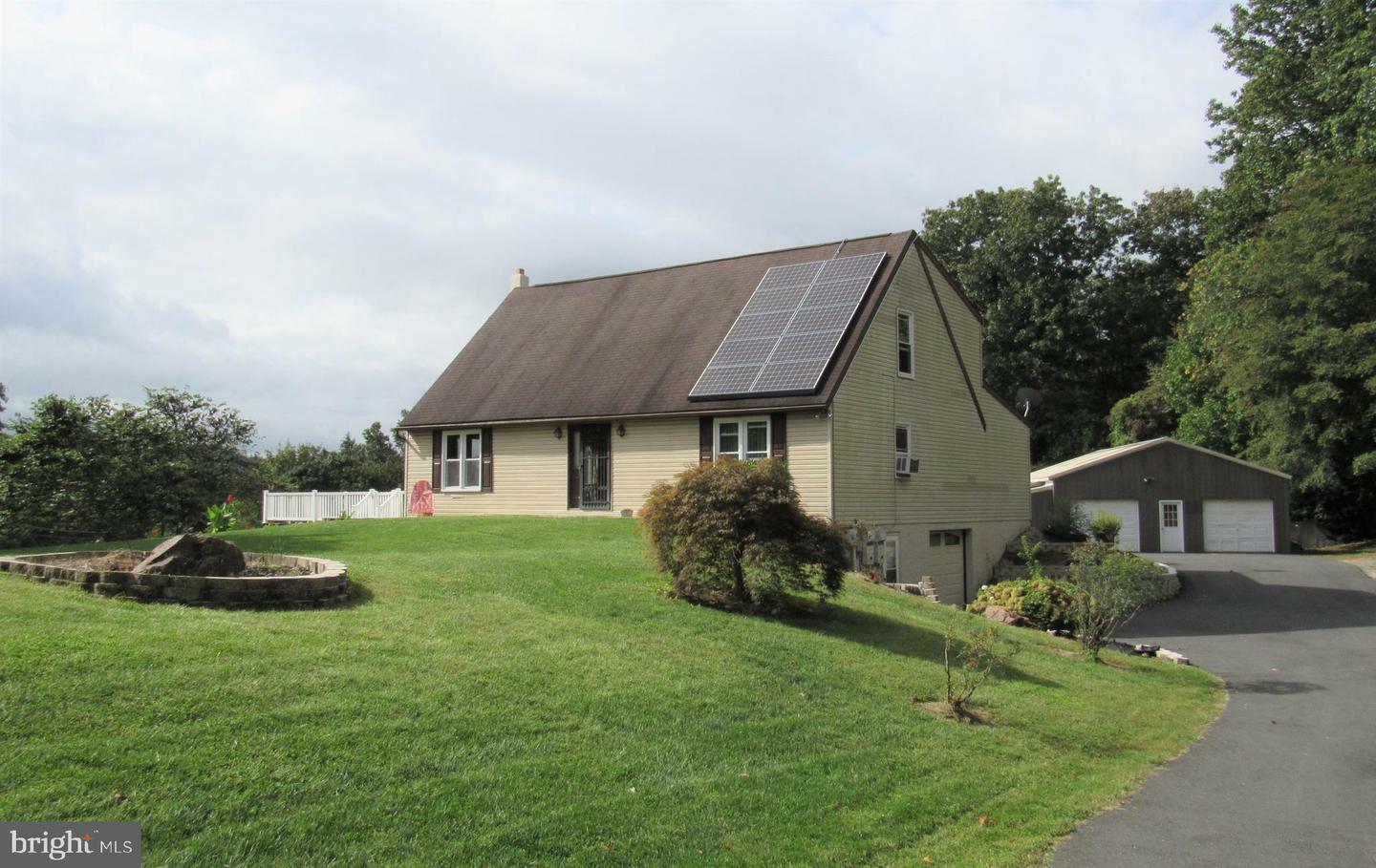Property Photo: 755 Ridgeway Road PA 19508