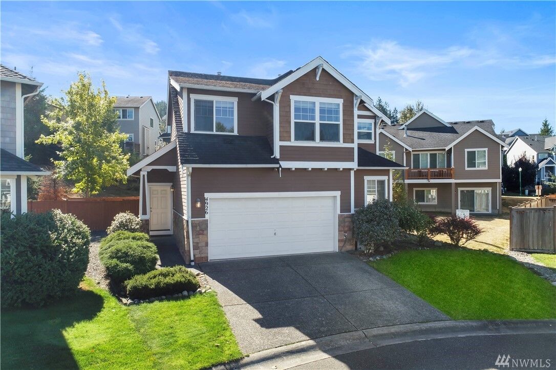 Property Photo:  4926 Diana Ct SE 9  WA 98092 