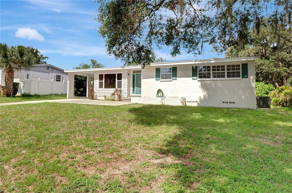 Property Photo:  208 Redwood Avenue  FL 33617 