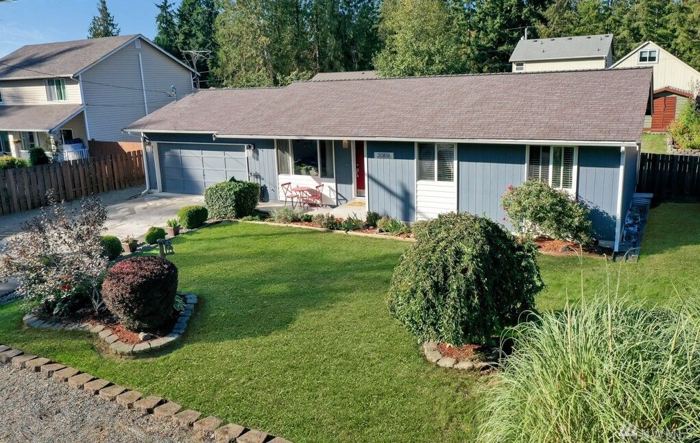 Property Photo: 20816 93rd St E WA 98391