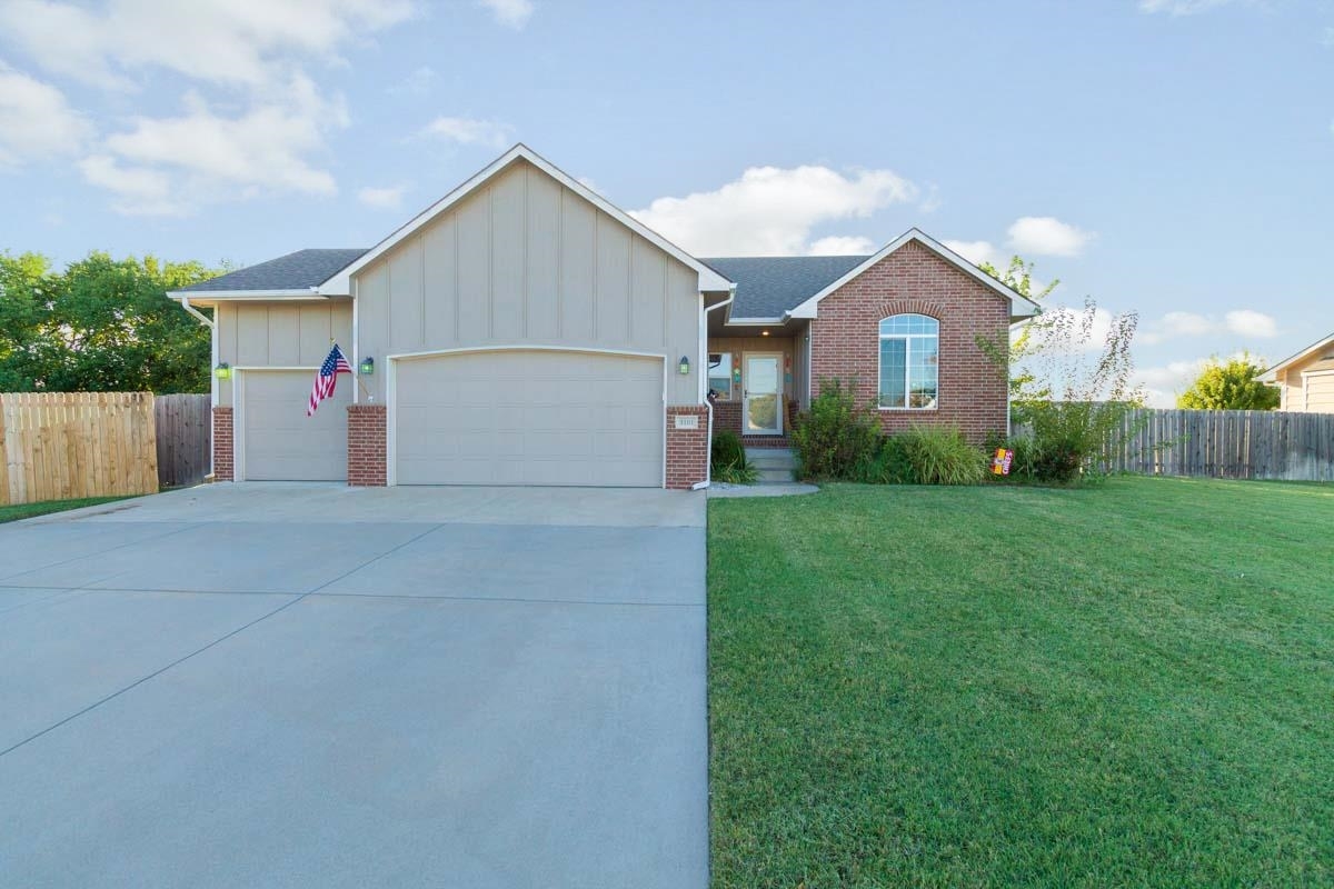 Property Photo: 3101 N Nancy Ln KS 67037