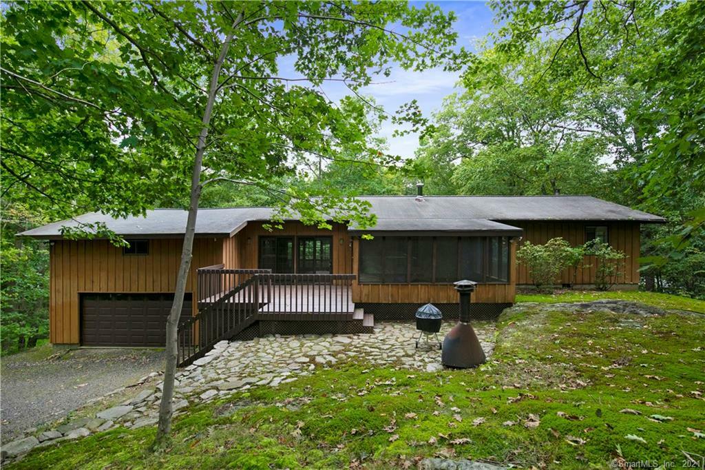 Property Photo:  39 Hemlock Hollow Road  CT 06525 