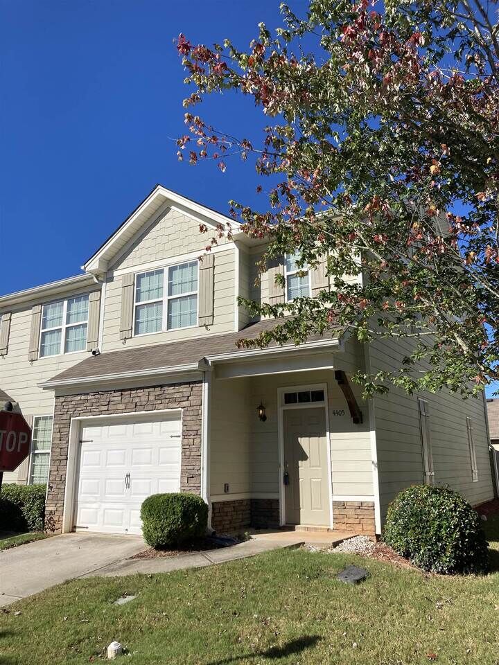 Property Photo: 4405 Stone Gate Way GA 30344