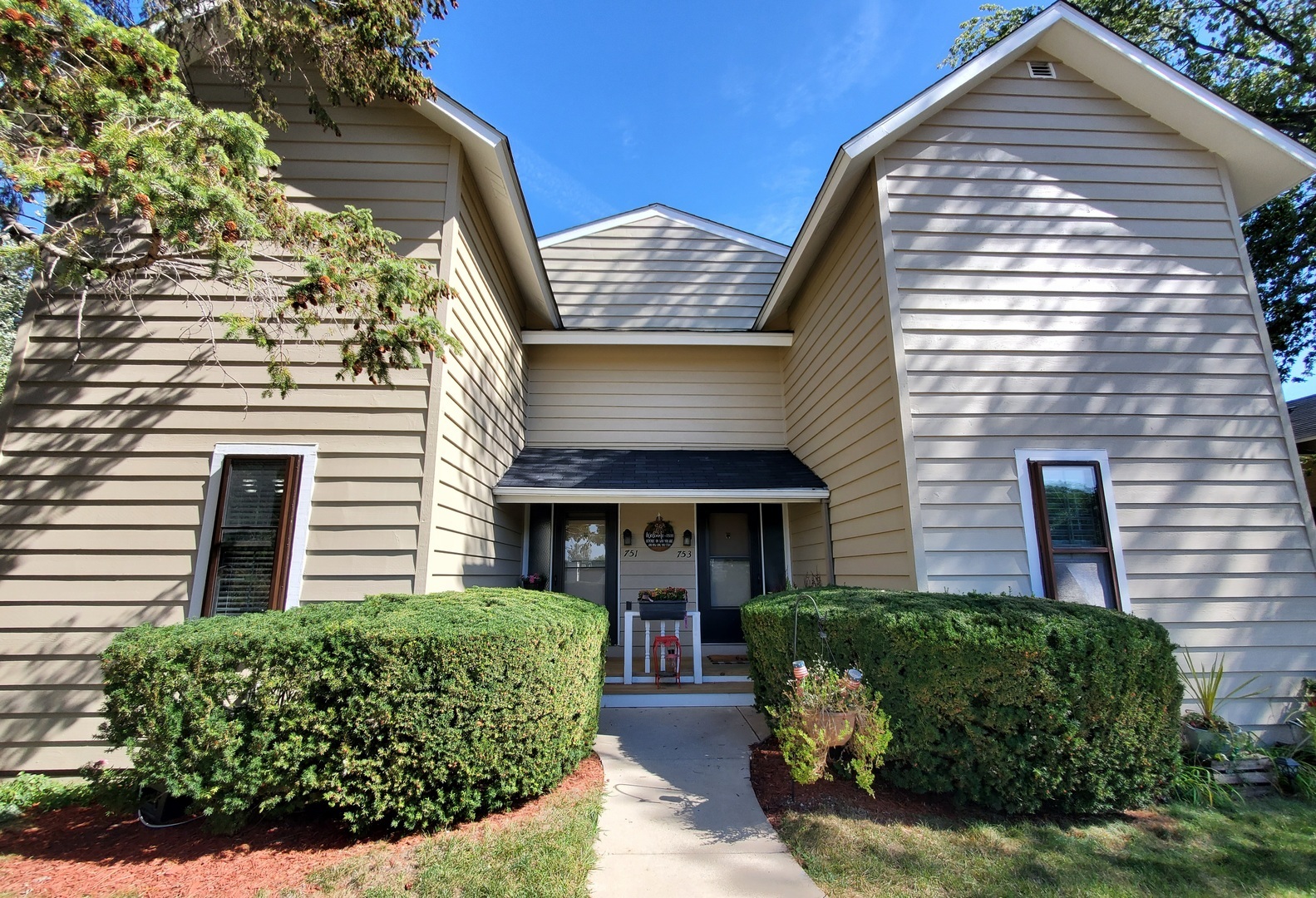 Property Photo: 751 Chandler Road IL 60031
