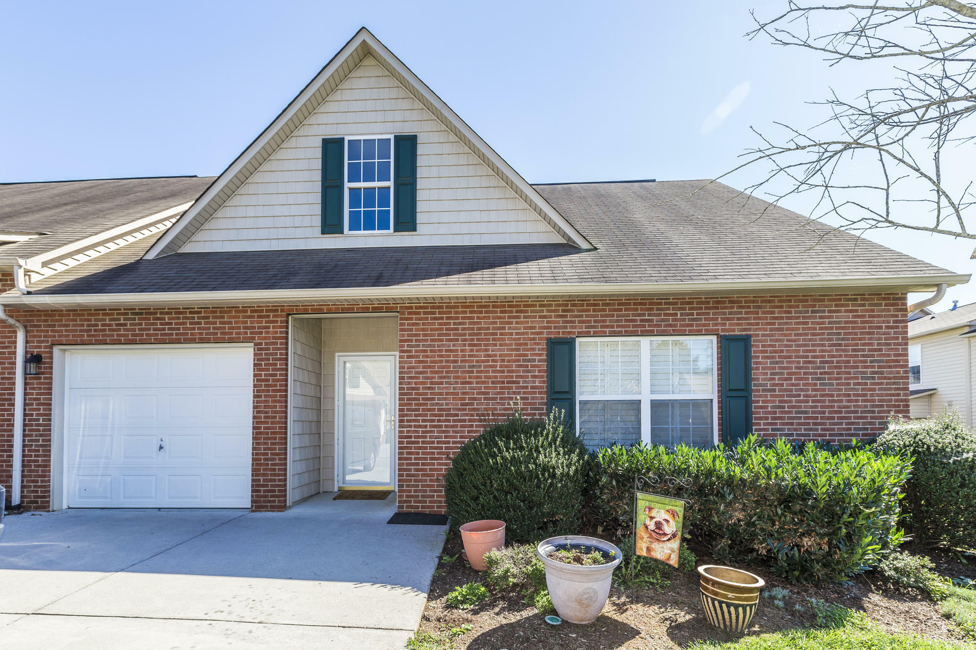 Property Photo:  2044 Gatehouse Lane  TN 37849 