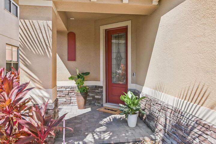 Property Photo: 416 Rocky Grove Ln FL 32771