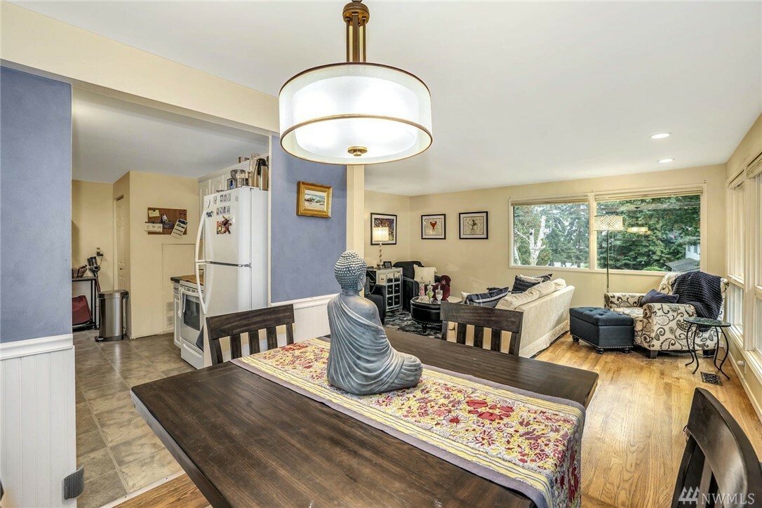 Property Photo: 13796 NE 75th Place WA 98052