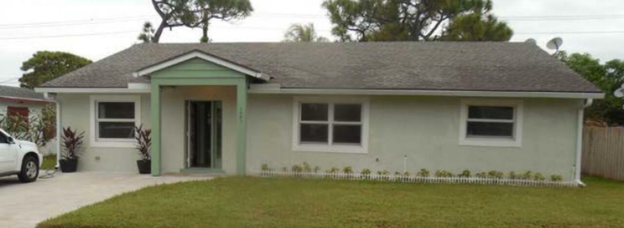 Property Photo:  4907 Royal Court N  FL 33415 