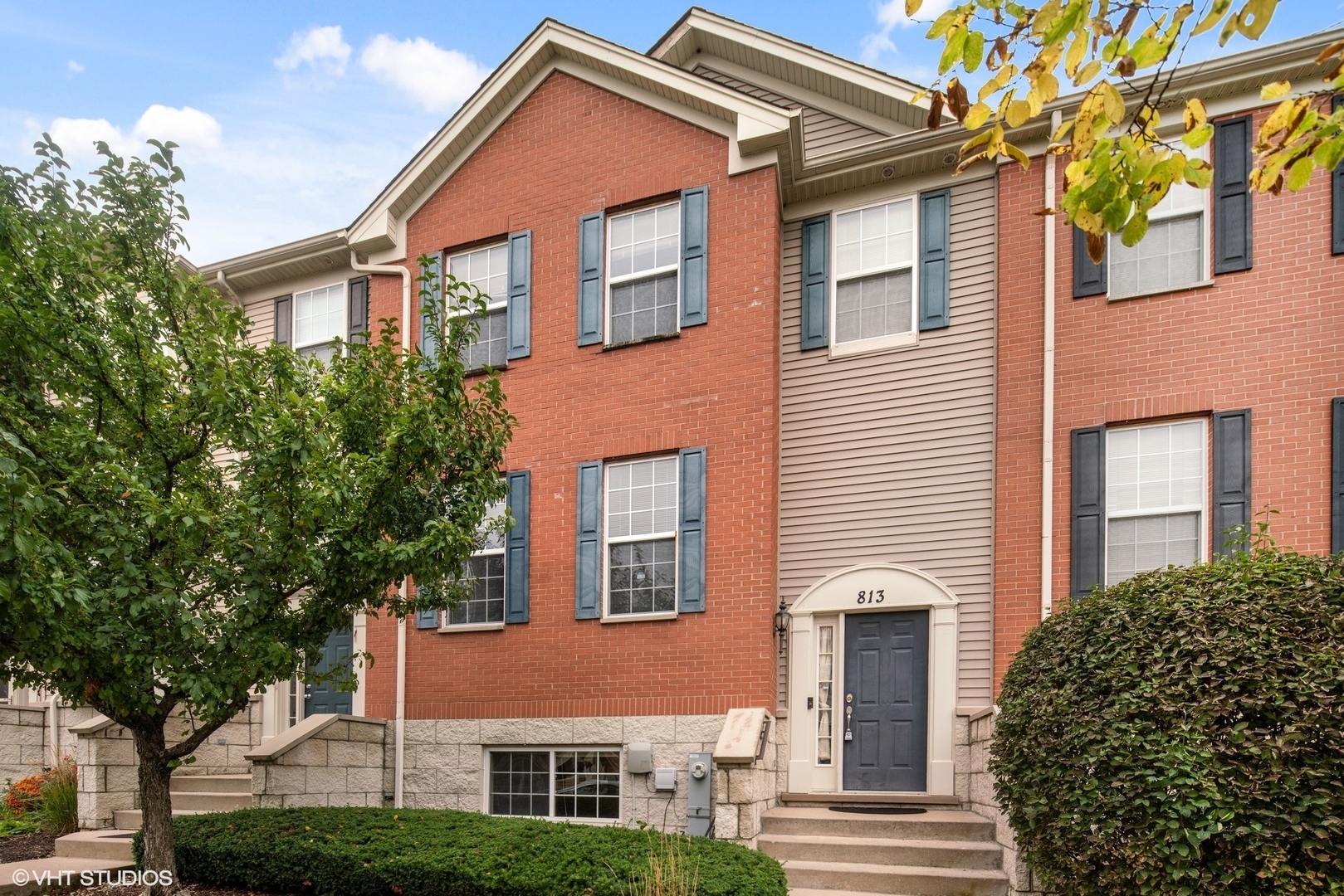 Property Photo: 813 Brodhead Drive IL 60504