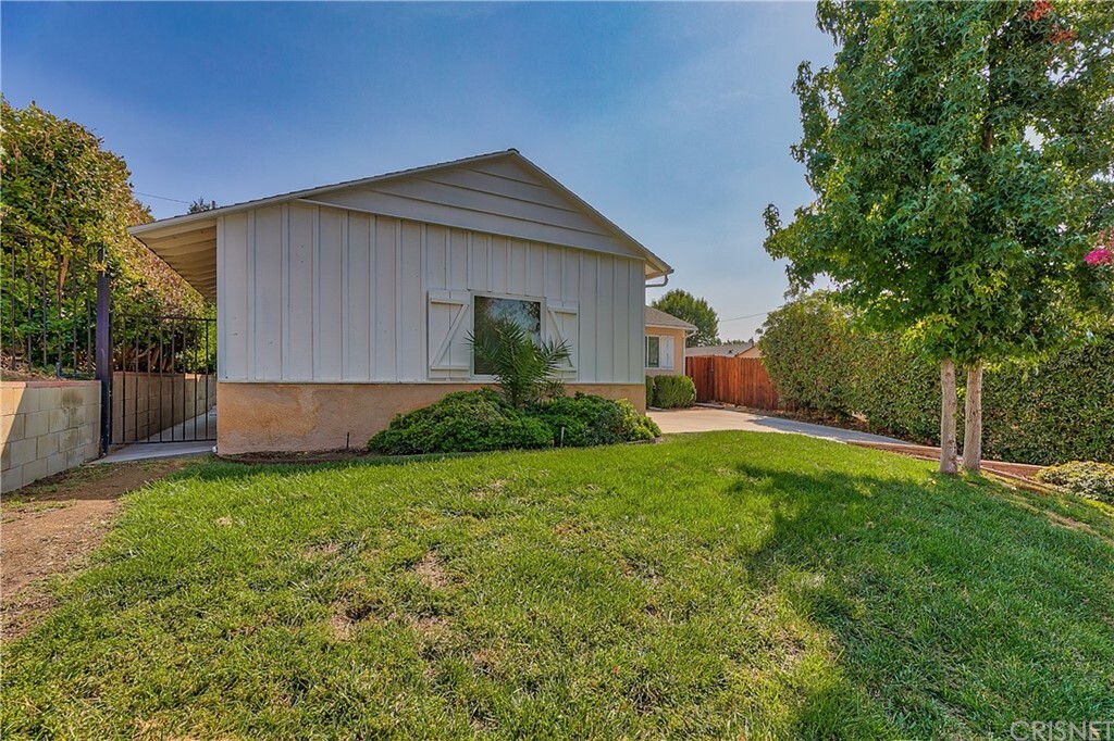 Property Photo: 11146 Rhodesia Avenue CA 91040