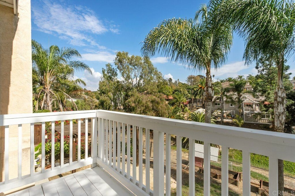 Property Photo: 718 Richard Ln CA 92081