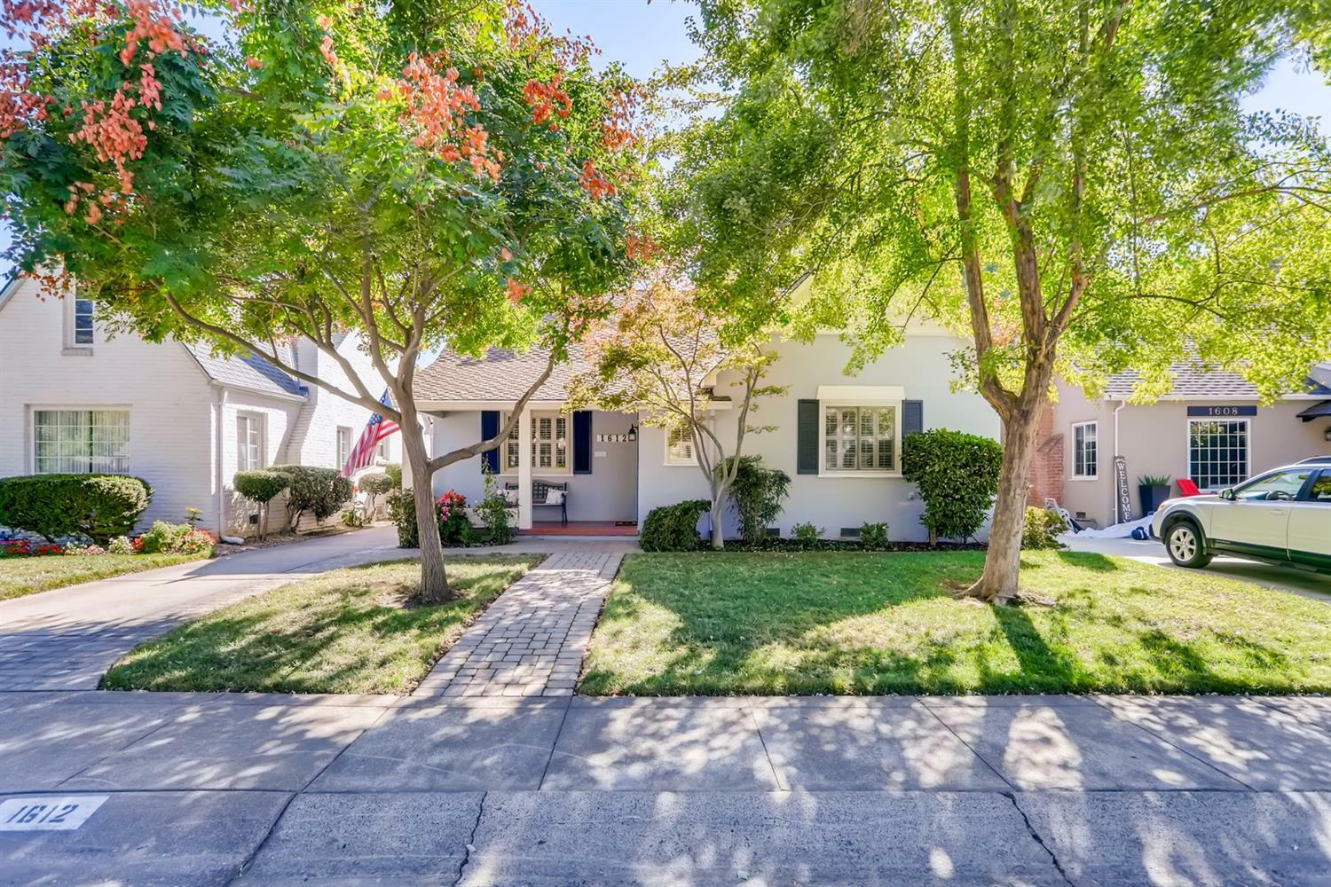 Property Photo:  1612 Markham Way  CA 95818 