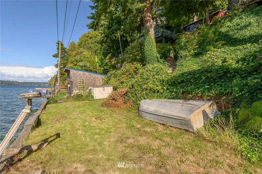 Property Photo:  27625 Hake Road SW  WA 98070 